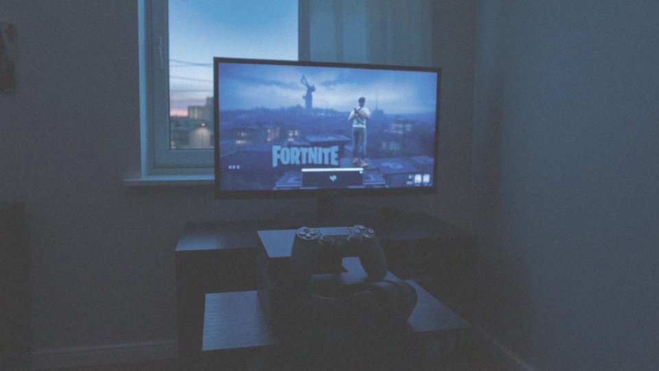 Jak technologia dźwięku 3D wpływa na grę Fortnite na PS4?
